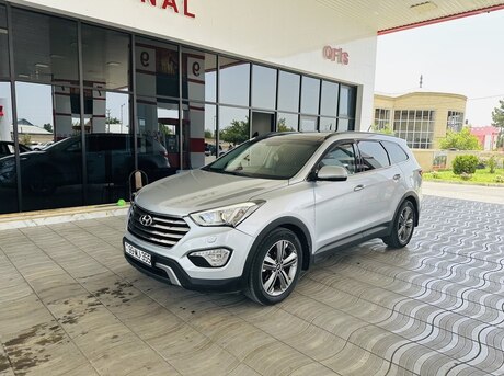 Hyundai Grand Santa Fe