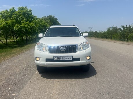 Toyota Land Cruiser Prado 2011