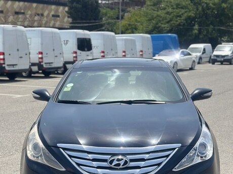 Hyundai Sonata 2010
