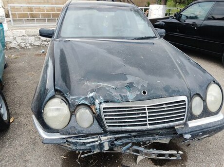 Mercedes E 240 1998