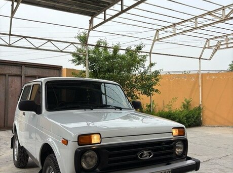 LADA (VAZ) Niva 2014