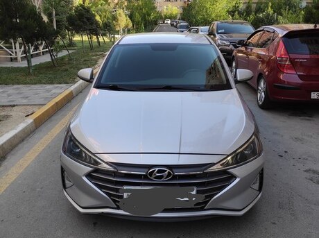 Hyundai Elantra 2019