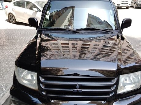 Mitsubishi Pajero io 2003
