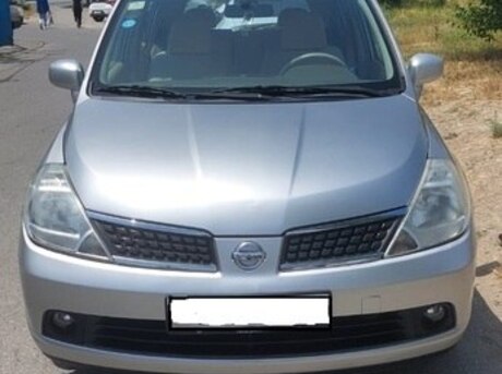 Nissan Tiida 2008