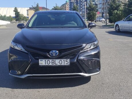 Toyota Camry 2021