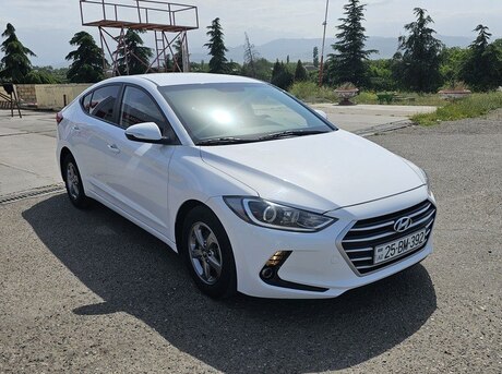 Hyundai Elantra 2016