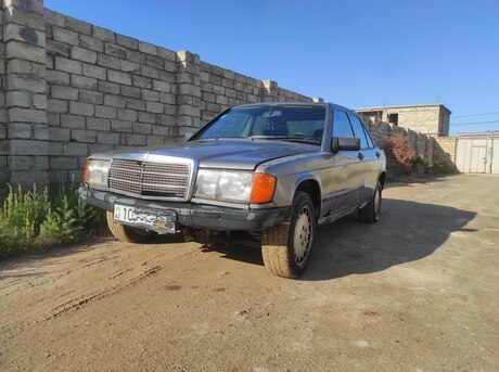 Mercedes 190 1987