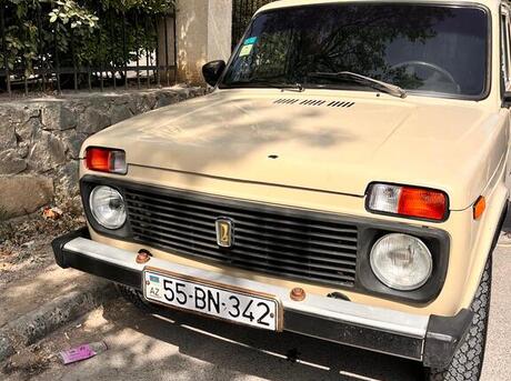 LADA (VAZ) Niva 1985