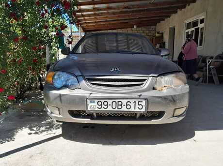 Kia Shuma 2003