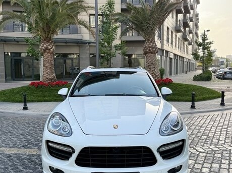 Porsche Cayenne Turbo 2012
