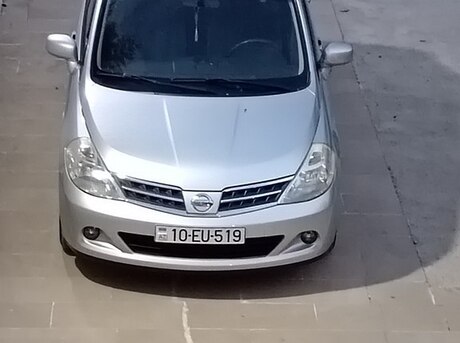 Nissan Tiida 2011