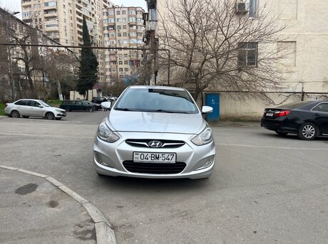 Hyundai Accent 2012