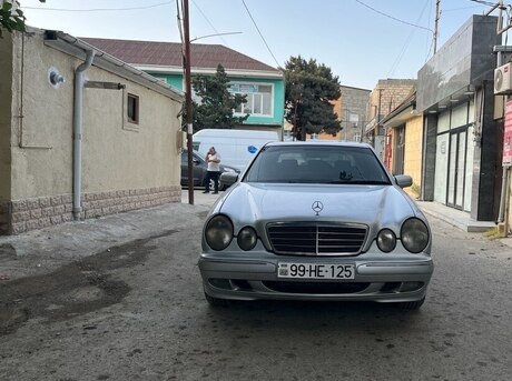 Mercedes E 220 d 2000