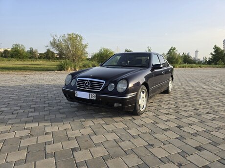 Mercedes E 220 d 2000