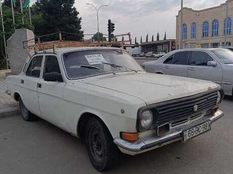 GAZ 24 1986