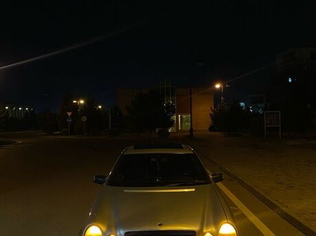 Mercedes E 220 d 2001