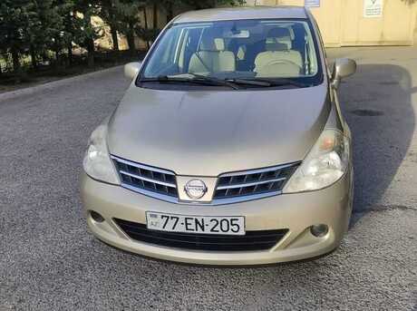 Nissan Tiida 2012