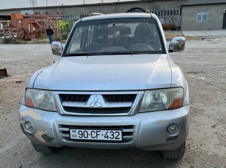 Mitsubishi Pajero 2005