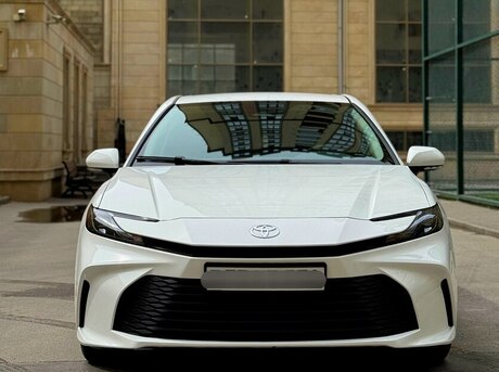 Toyota Camry 2025