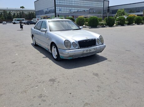 Mercedes E 220 d 1999