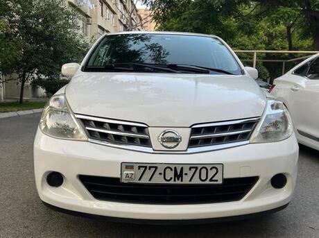 Nissan Tiida 2011