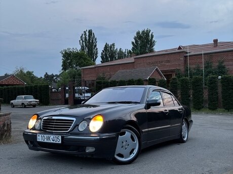 Mercedes E 220 d 2000