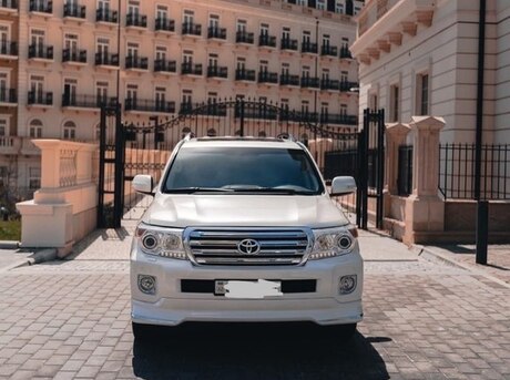 Toyota Land Cruiser 2011