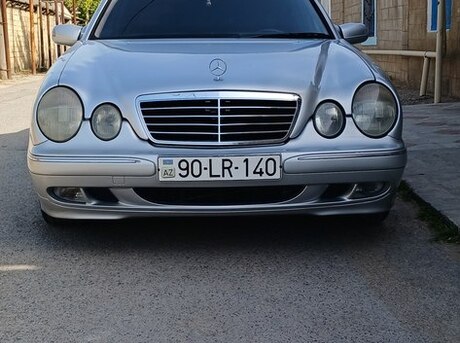 Mercedes E 240 2001