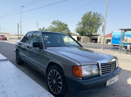 Mercedes 190 1989