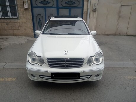 Mercedes C 200