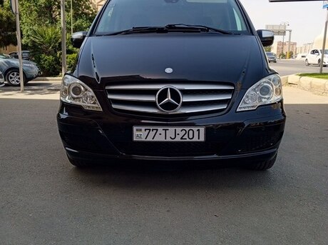 Mercedes Viano 2011