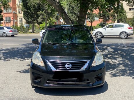 Nissan Sunny 2012