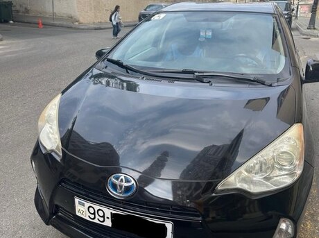 Toyota Prius C 2012
