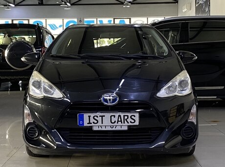 Toyota Aqua 2015