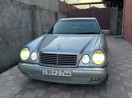 Mercedes E 240 1998