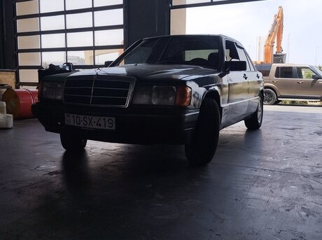 Mercedes 190 1990