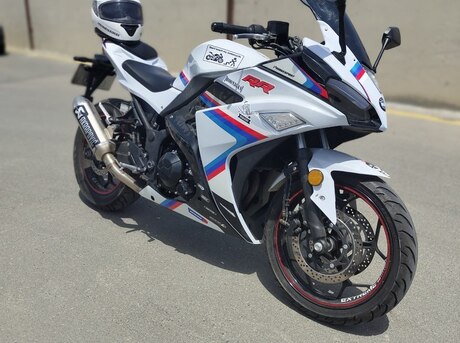 C.Moto CMR-F7