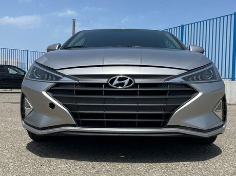 Hyundai Elantra 2020