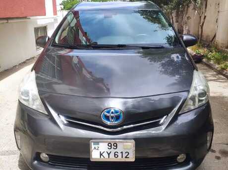 Toyota Prius V
