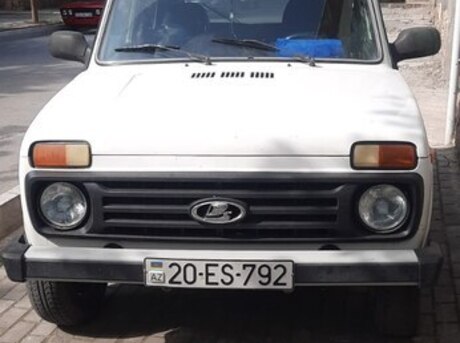 LADA (VAZ) Niva 2008