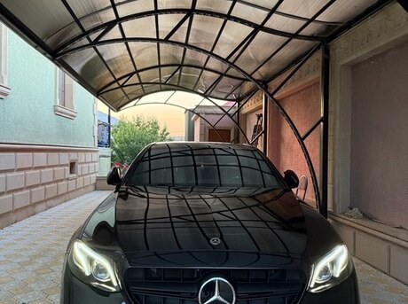 Mercedes E 300