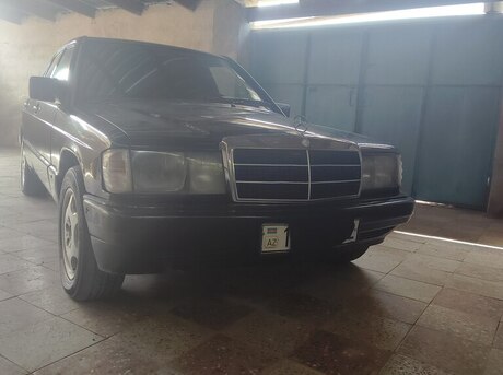 Mercedes 190 1990