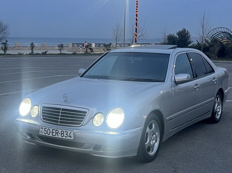 Mercedes E 270 2000