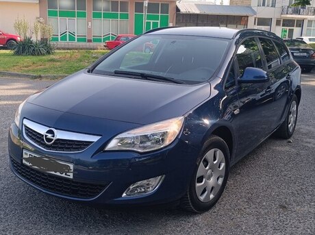 Opel Astra 2012