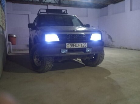 Opel Frontera 1995