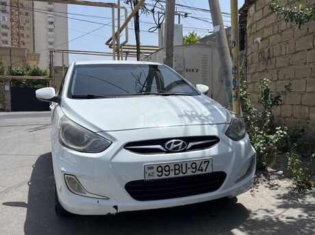 Hyundai Accent 2012