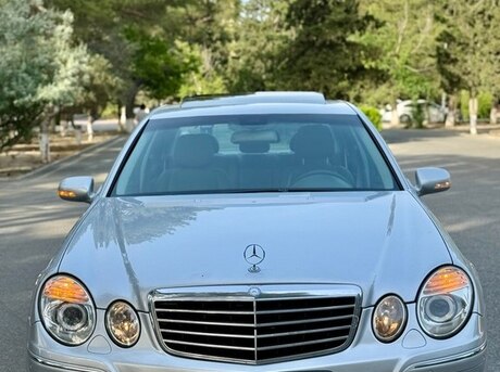 Mercedes E 280