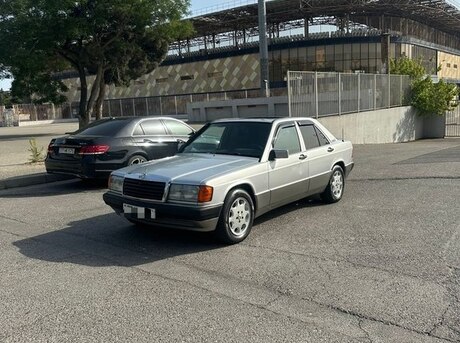 Mercedes 190 1989