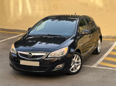 Opel Astra 2012