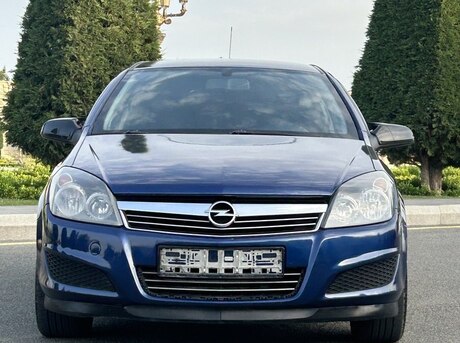 Opel Astra 2010